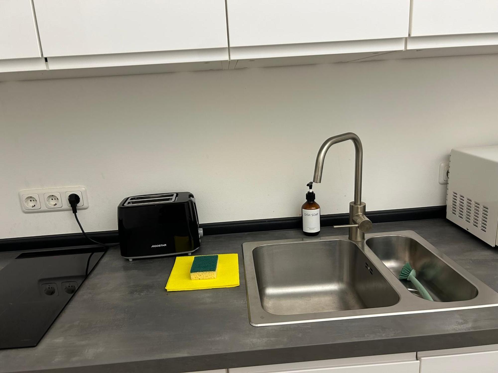 35 Qm Grosses Apartment Mit Eigenem Badezimmer In Den Elbvororten ハンブルク エクステリア 写真
