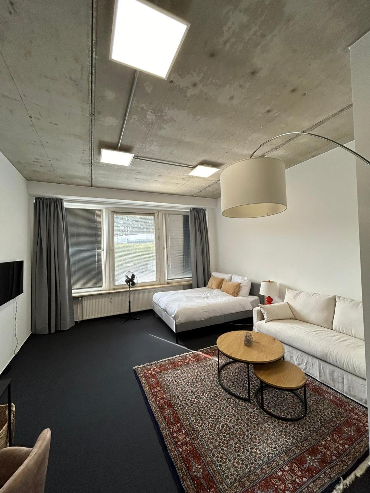 35 Qm Grosses Apartment Mit Eigenem Badezimmer In Den Elbvororten ハンブルク エクステリア 写真